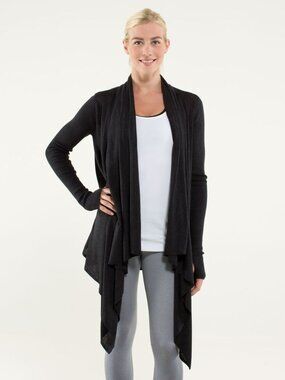 Lululemon  Universal Wrap
